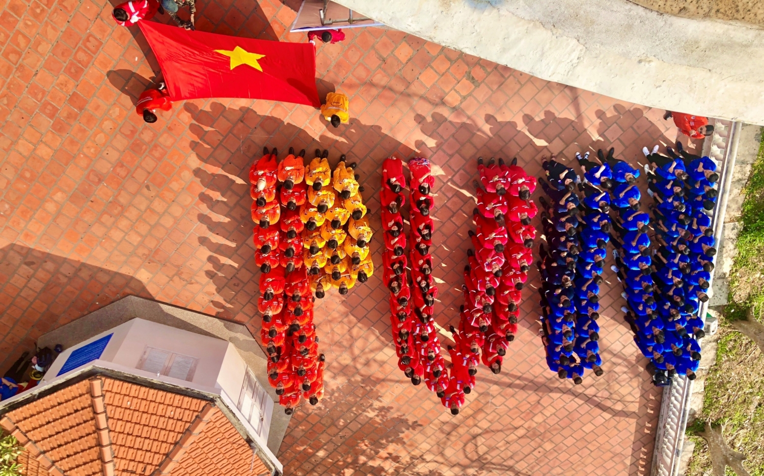 Hành trình xúc cảm của người Dầu khí