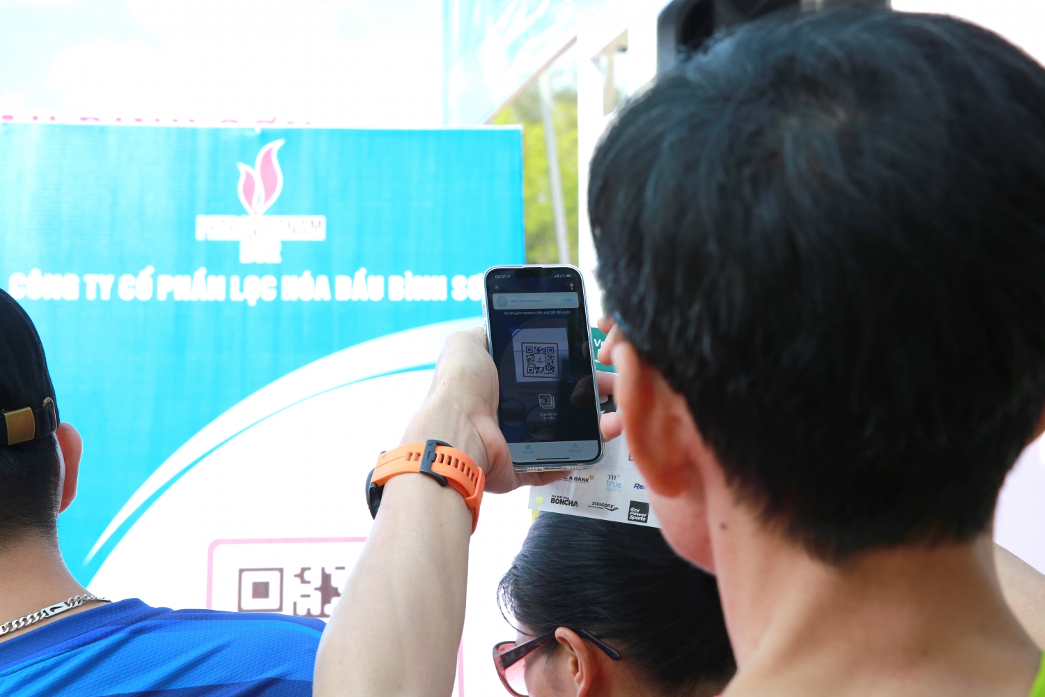 BSR tặng 2.000 phiếu xăng cho runner tham gia VnExpress Marathon Huế 2022