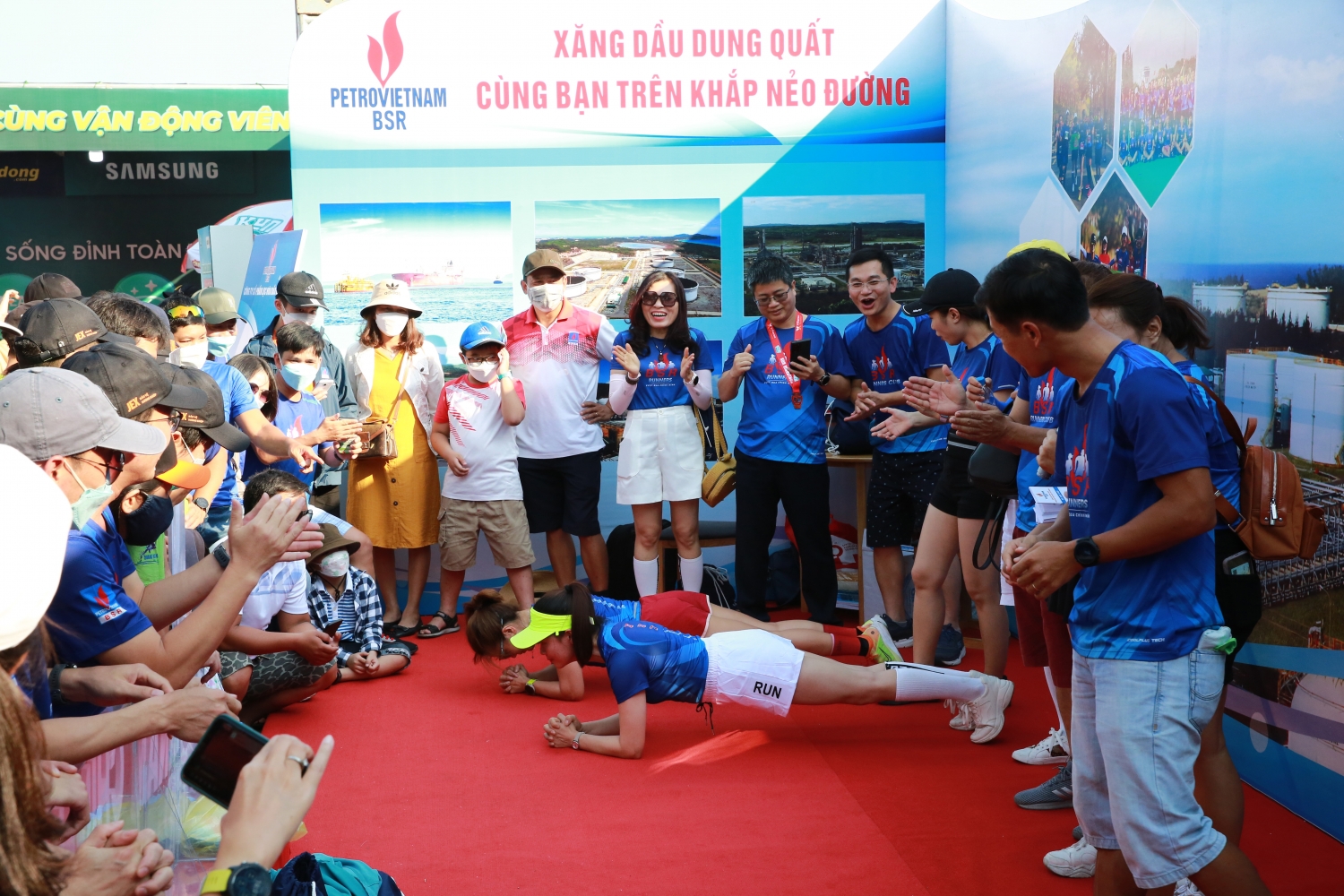 Hơn 100 runner BSR sẵn sàng chinh phục VnExpress Marathon Huế 2022