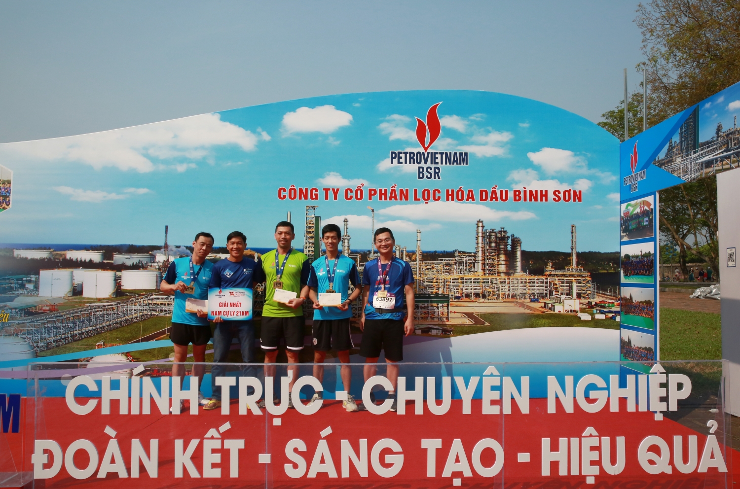 Tất cả VĐV BSR đều hoàn thành cự ly đăng ký tại VnExpress Marathon Huế 2022