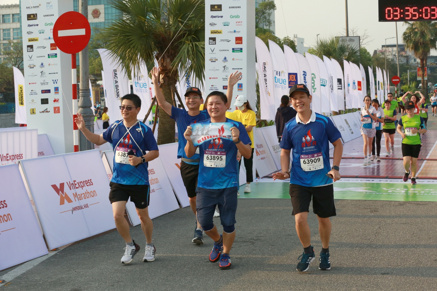 Tất cả VĐV BSR đều hoàn thành cự ly đăng ký tại VnExpress Marathon Huế 2022