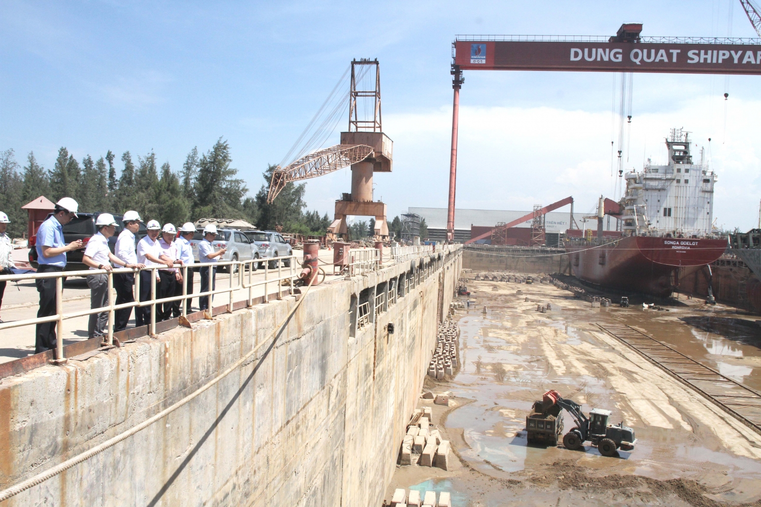 Đoàn công tác của Petrovietnam khảo sát thực địa tại DQS
