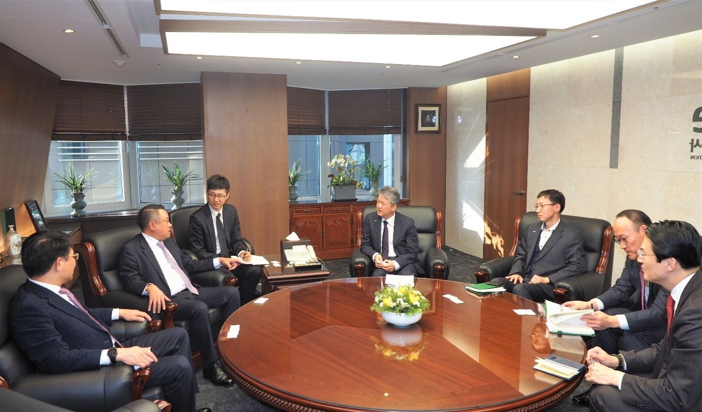 lanh dao petrovietnam tham va lam viec voi cac doi tac han quoc