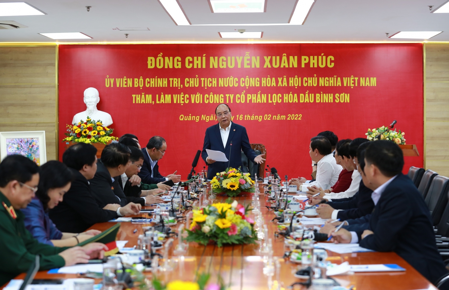 Chủ tịch nước Nguyễn Xuân Phúc thăm và làm việc tại Công ty cổ phần Lọc hóa dầu Bình Sơn