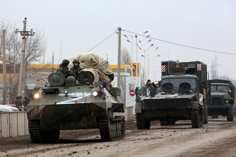 Nga tuyên bố phong tỏa 2 thành phố Ukraine - 1