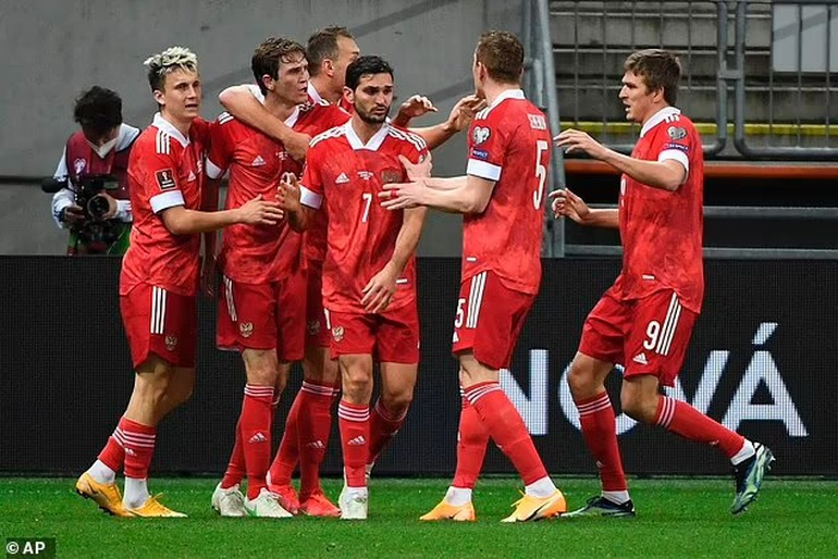 Những đội tuyển nào của Nga bị FIFA và UEFA cấm thi đấu? - 1
