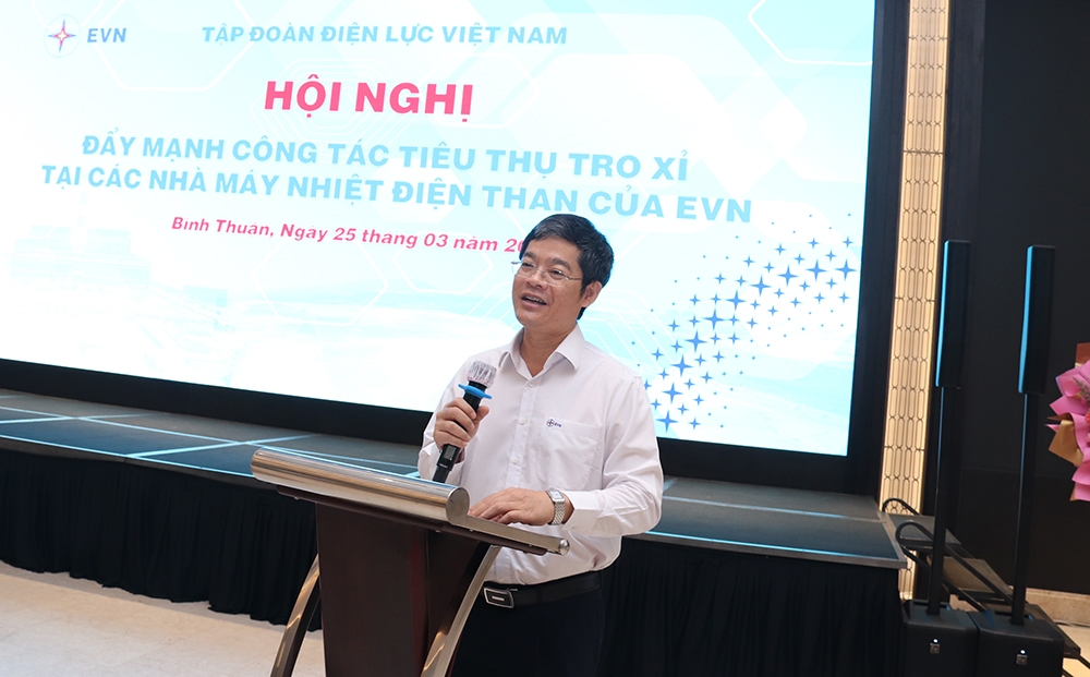 Tro xỉ từ nhà máy nhiệt điện của EVN “đắt hàng”
