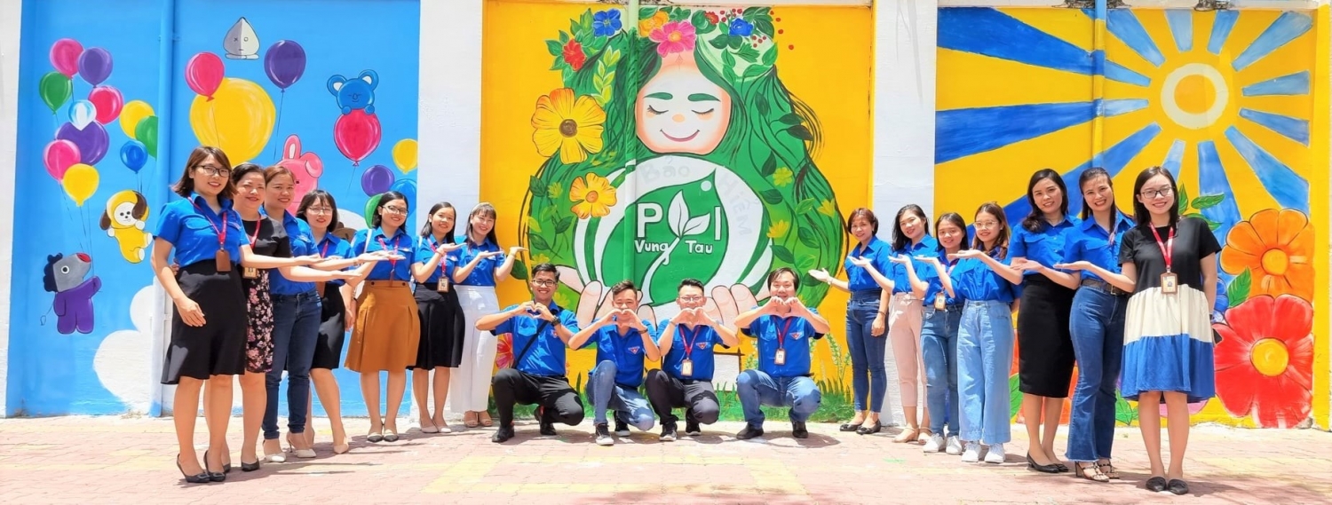 Bảo hiểm PVI Vũng Tàu góp phần tô điểm công trình “Đường tranh bích họa” tại Vũng Tàu