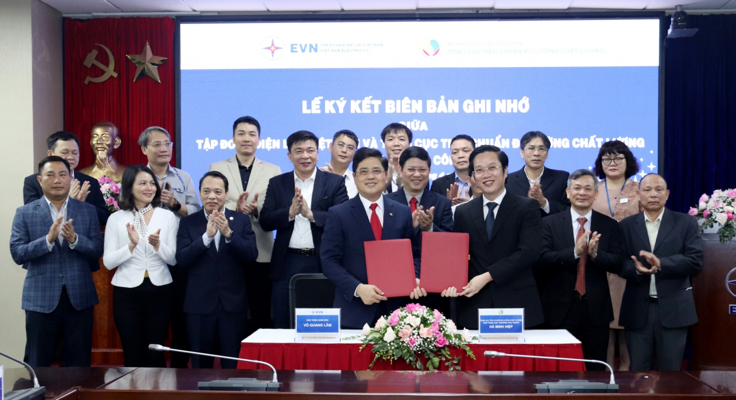 EVN và Tổng cục Tiêu chuẩn Đo lường chất lượng ký hợp tác đổi mới hoạt động đo lường điện