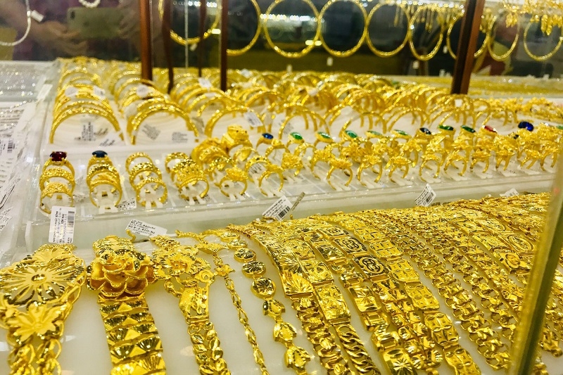 Giá vàng hôm nay 12/4/2022: Nhu cầu tăng cao, giá vàng tiếp đà leo dốc