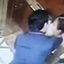 interpol pha mang luoi lam dung tinh duc tre em co nan nhan 15 thang tuoi