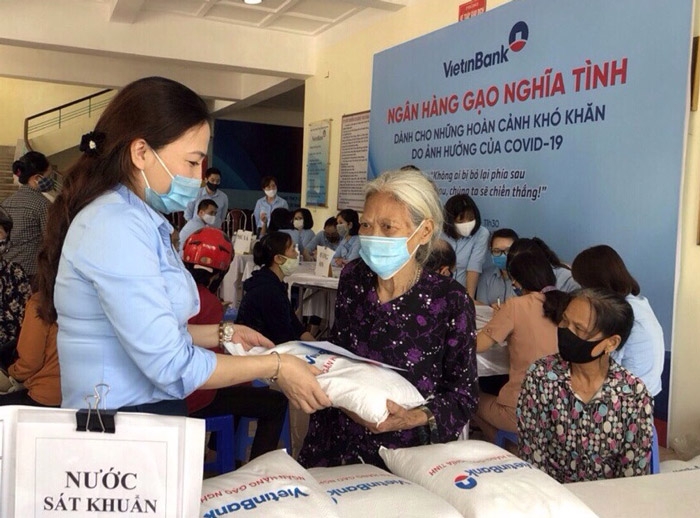 VietinBank đã dành gần 100 tỷ đồng cùng Chính phủ và các địa phương phòng, chống dịch COVID-19