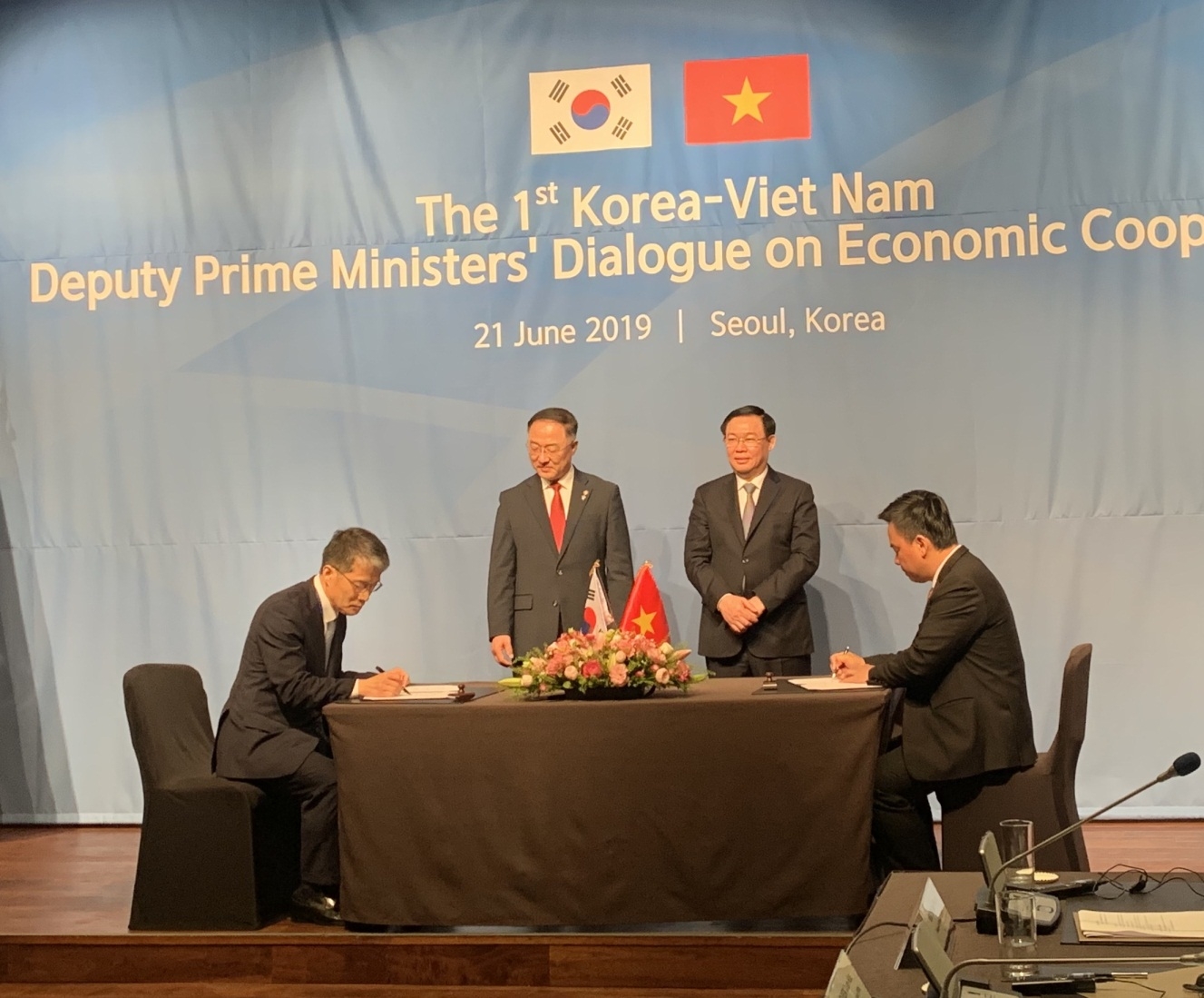 hoat dong cua doan cong tac petrovietnam tai seoul han quoc