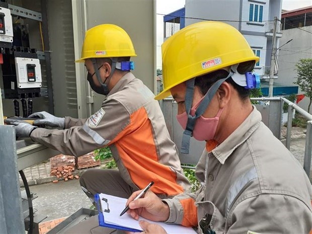 EVN thực hiện giảm giá điện, giảm tiền điện lần 3 cho 2 nhóm đối tượng