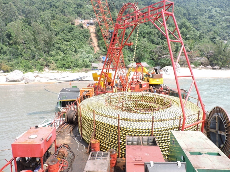 Những người giữ điện cho đảo