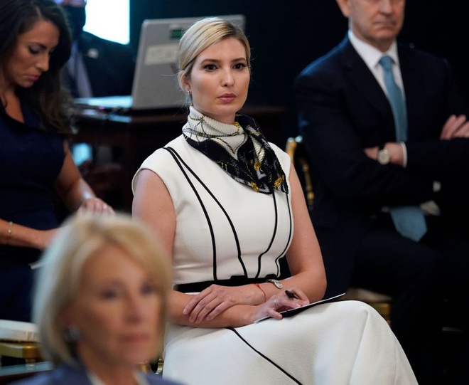 Phong thái và gu thời trang đẳng cấp của Ivanka Trump - 2