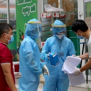 Thủ tướng: TPHCM hoàn thành ngay các công việc cần thiết để hạn chế ở mức cao nhất người dân đi lại