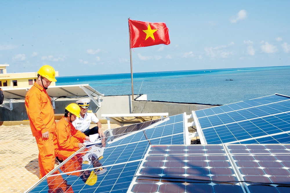 EVN thắp sáng đảo xa