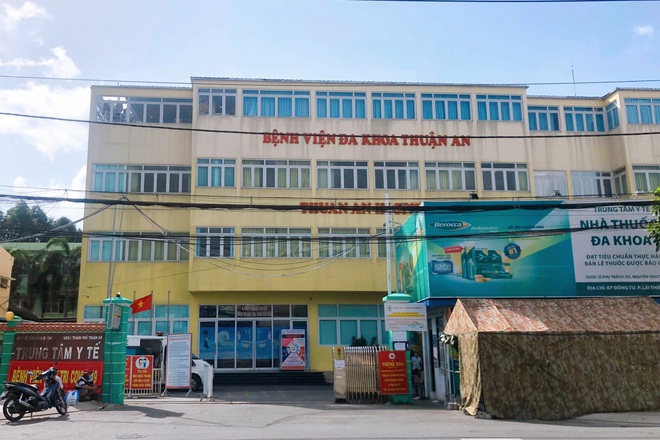 Những bước chân vội và đôi bàn tay run giữa điểm nóng Covid-19 - 3