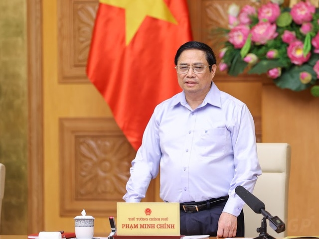 Thủ tướng: Khẩn trương tiến hành các biện pháp bình ổn, giảm giá các mặt hàng, dịch vụ