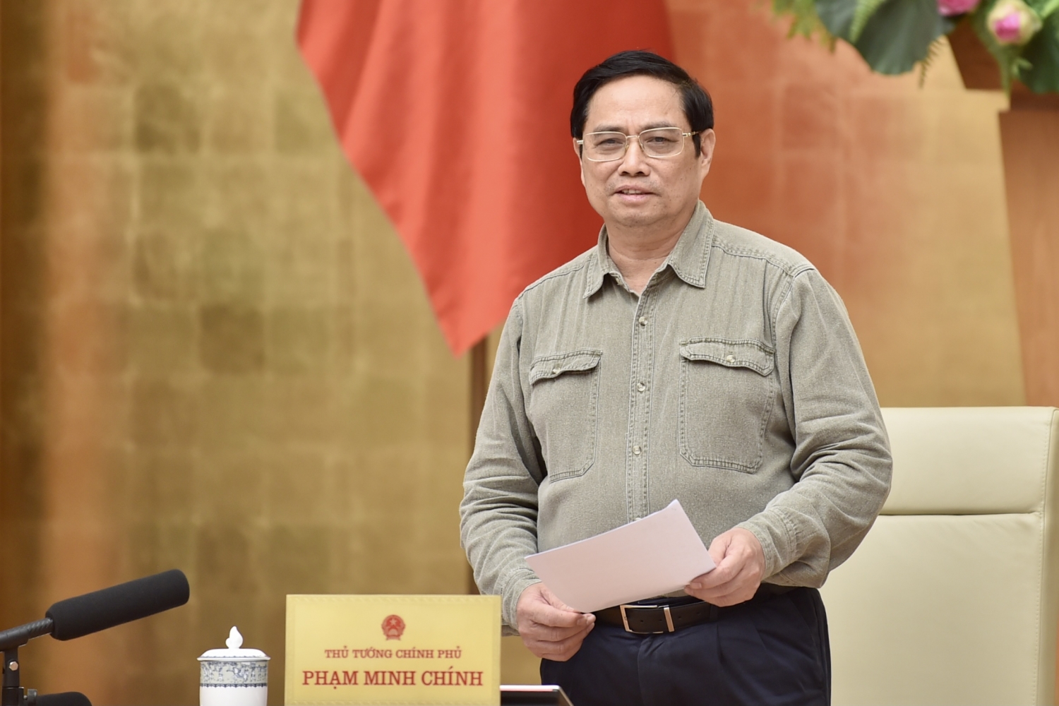 Việc lưu thông và giao thông vận tải thực hiện thống nhất trên toàn quốc