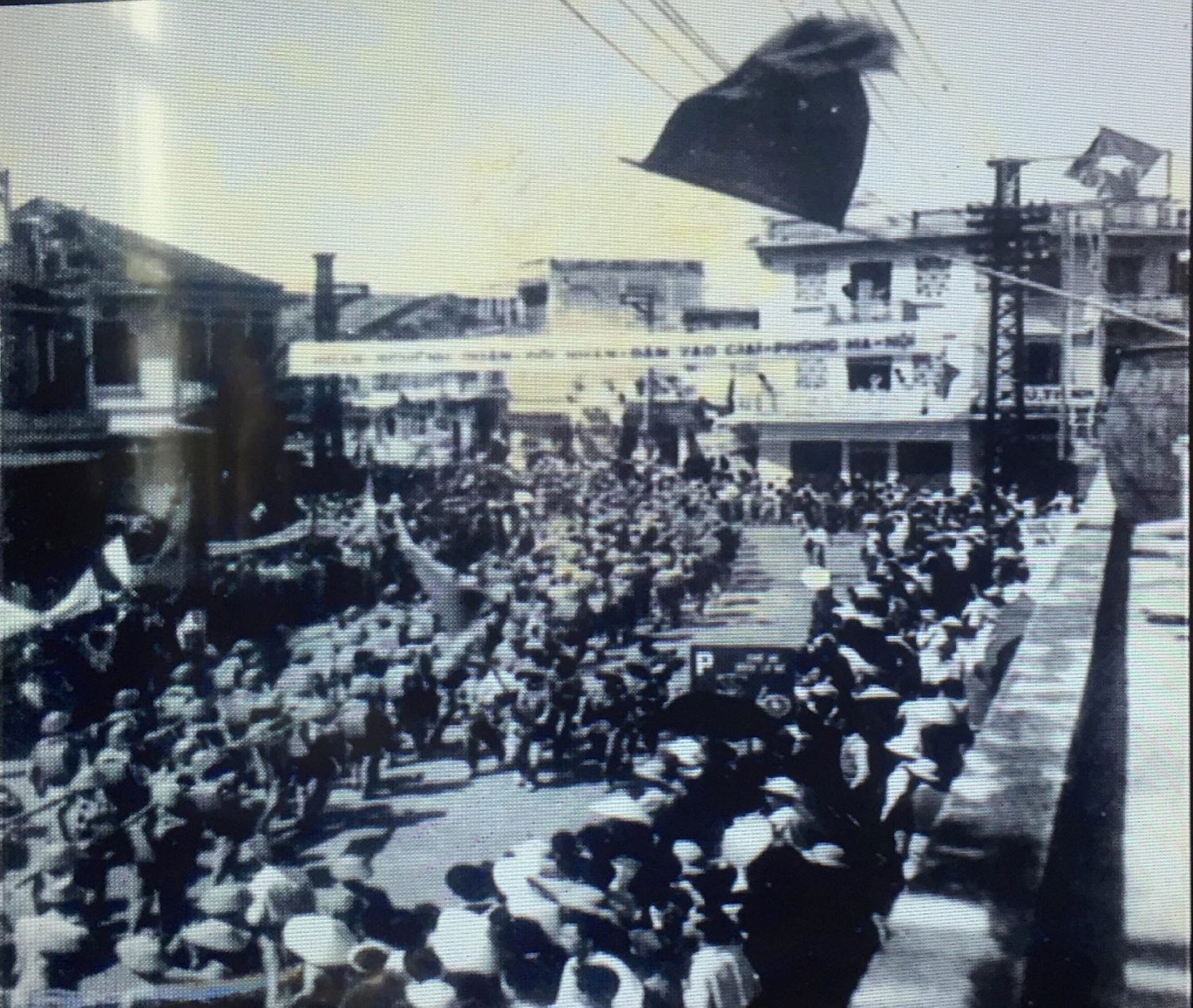 Ngành Điện ngày về tiếp quản Thủ đô năm 1954