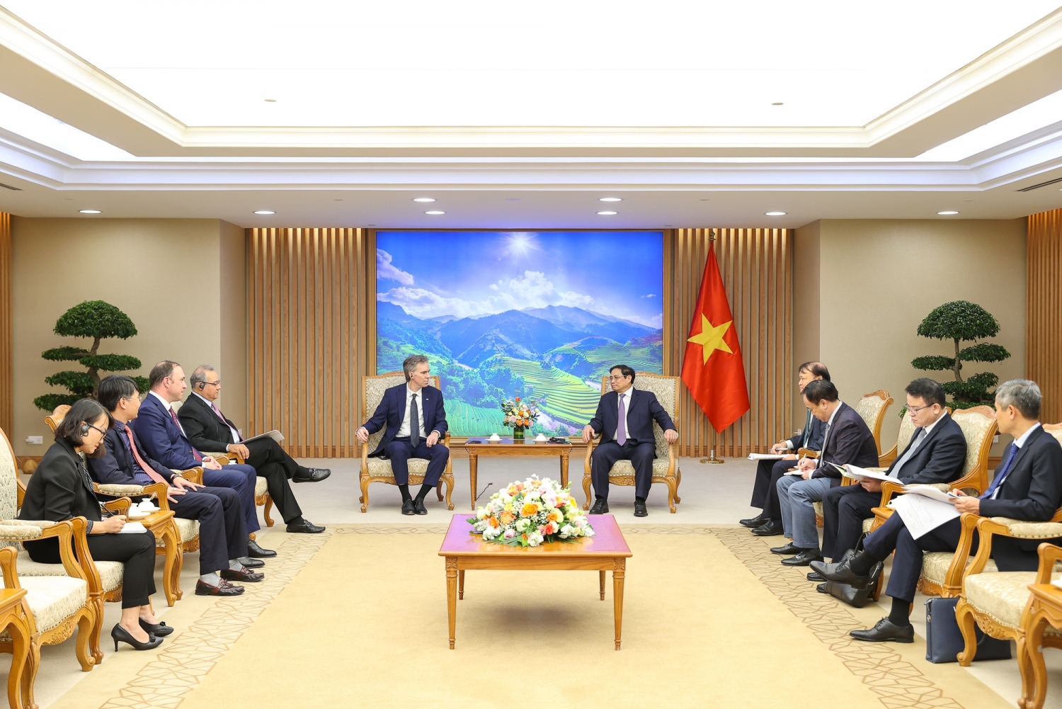 Thủ tướng hoan nghênh Tập đoàn AES (Hoa Kỳ) đầu tư vào năng lượng tái tạo, năng lượng sạch