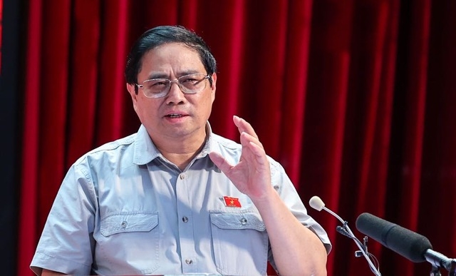 Thủ tướng: Đề xuất nâng lương cơ sở thêm 20,8%; phản ứng linh hoạt hơn trong điều hành xăng dầu