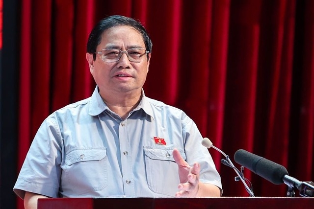 Thủ tướng: Đề xuất nâng lương cơ sở thêm 20,8%; phản ứng linh hoạt hơn trong điều hành xăng dầu
