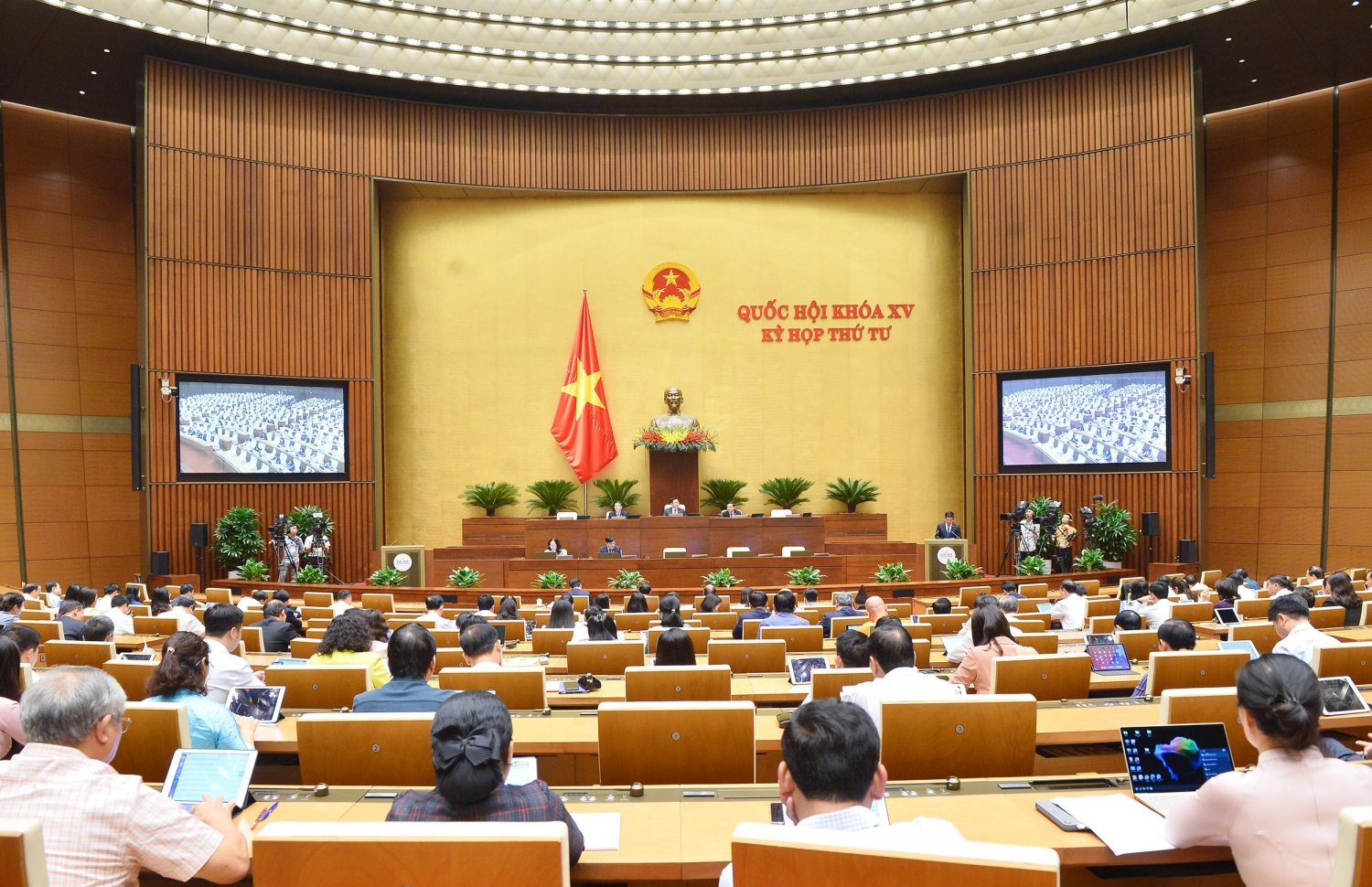 ĐBQH Cầm Thị Mẫn: Sửa đổi Luật Dầu khí đáp ứng yêu cầu thực tiễn về phát triển ngành Dầu khí