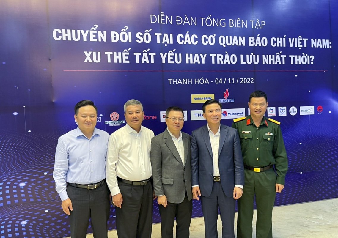 Chuyển đổi số là tất yếu, không chuyển đổi số là chết