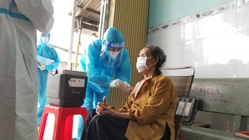 Thủ tướng yêu cầu thực hiện tiêm vaccine COVID-19 lưu động ngay tại nhà