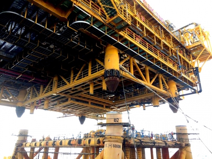 Vietsovpetro lắp đặt thành công Topside giàn khai thác BK - Thiên Ưng vietsovpetro lap dat thanh cong topside gian khai thac bk thien ung