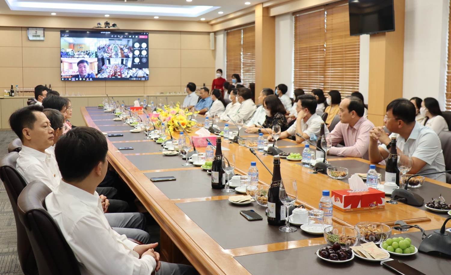 Phân bón Cà Mau nhộn nhịp không khí bán hàng đầu năm