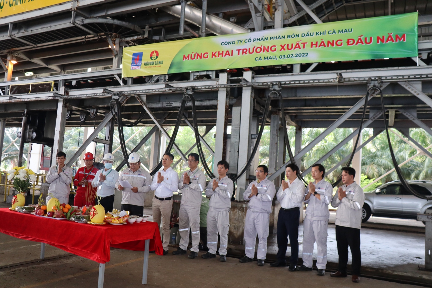 Phân bón Cà Mau nhộn nhịp không khí bán hàng đầu năm