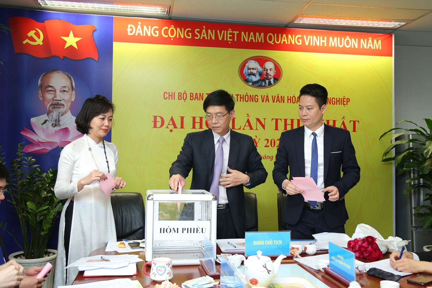 Đảng ủy Tập đoàn hướng dẫn tổ chức Đại hội chi bộ nhiệm kỳ 2022-2025