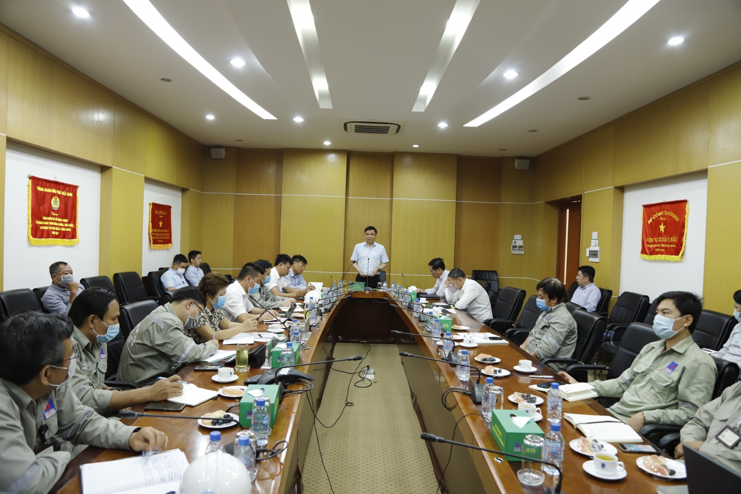 Tổng Giám đốc Petrovietnam Lê Mạnh Hùng kiểm tra công tác BDTT Nhà máy Đạm Phú Mỹ và làm việc với PVFCCo