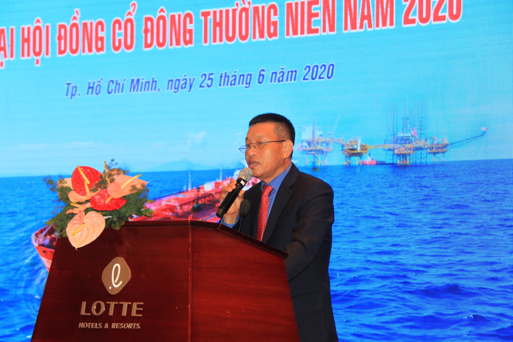 pvtrans du kien tang von dieu le len gan 3237 ty dong