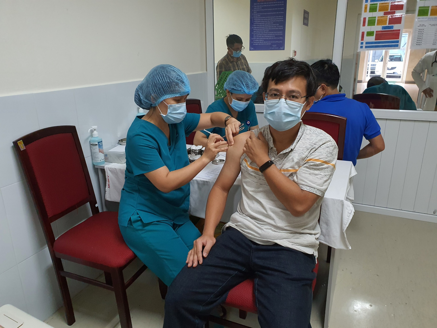 Vietsovpetro triển khai tiêm vắc-xin ngừa COVID-19 cho cán bộ công nhân viên và người lao động