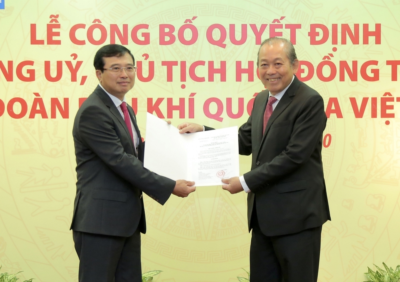 Phát biểu chỉ đạo của Phó Thủ tướng Thường trực Trương Hòa Bình tại Lễ trao Quyết định bổ nhiệm đồng chí Hoàng Quốc Vượng giữ chức Chủ tịch HĐTV Petrovietnam
