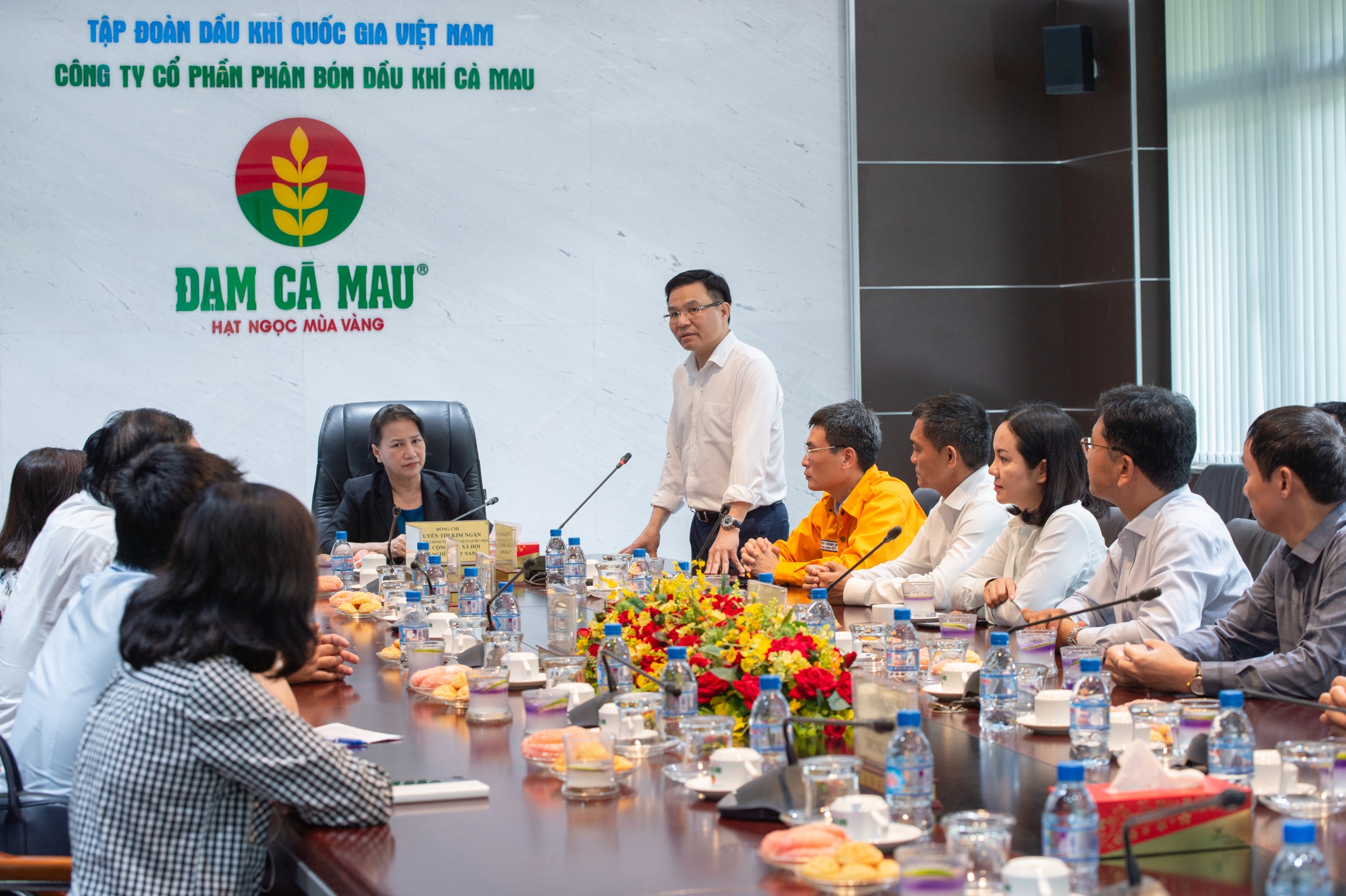 Chủ tịch Quốc hội Nguyễn Thị Kim Ngân: Cụm Khí - Điện - Đạm Cà Mau là hình mẫu của Petrovietnam