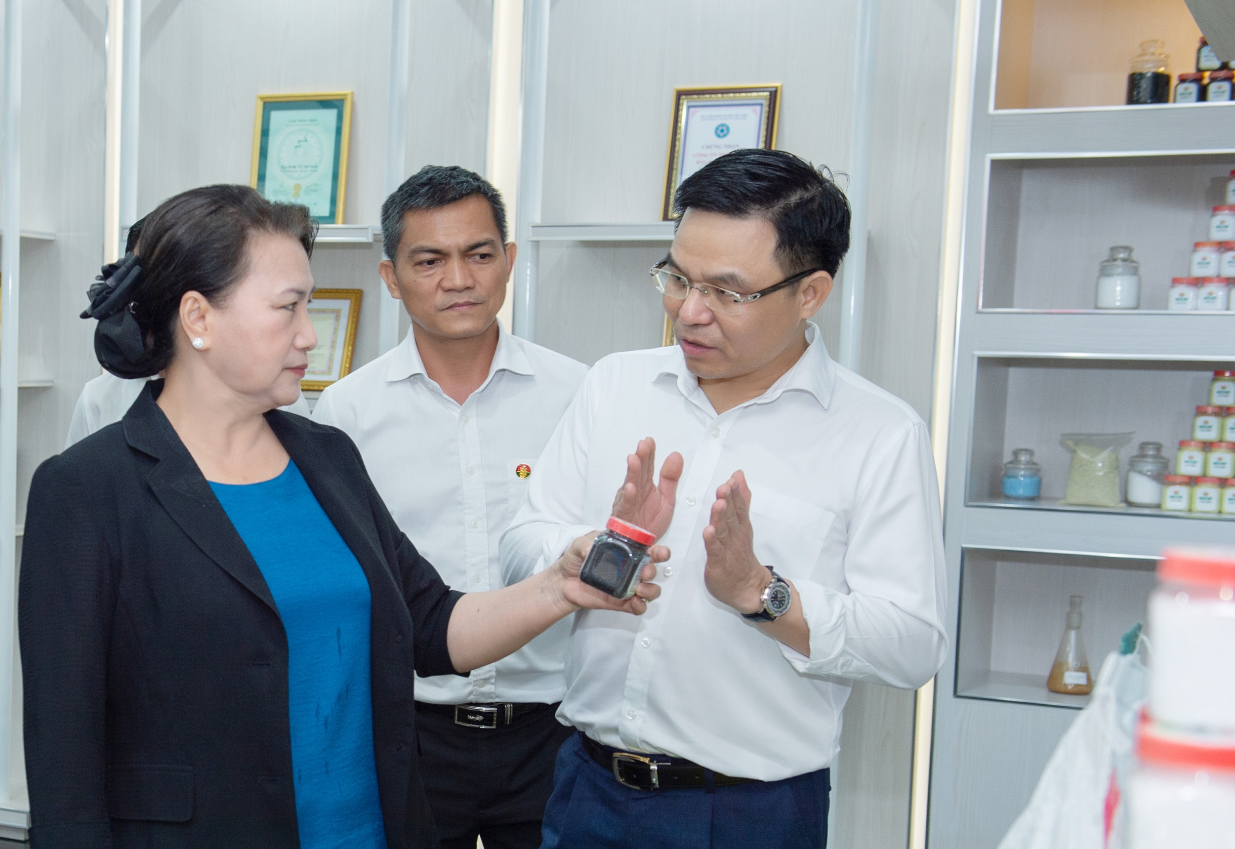 Chủ tịch Quốc hội Nguyễn Thị Kim Ngân: Cụm Khí - Điện - Đạm Cà Mau là hình mẫu của Petrovietnam