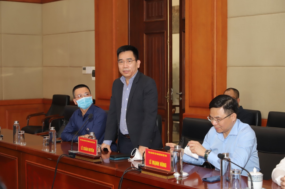 Petrovietnam trao tặng và bàn giao 02 xe cứu thương phục vụ công tác phòng, chống dịch COVID-19 cho Tp. Hải Phòng