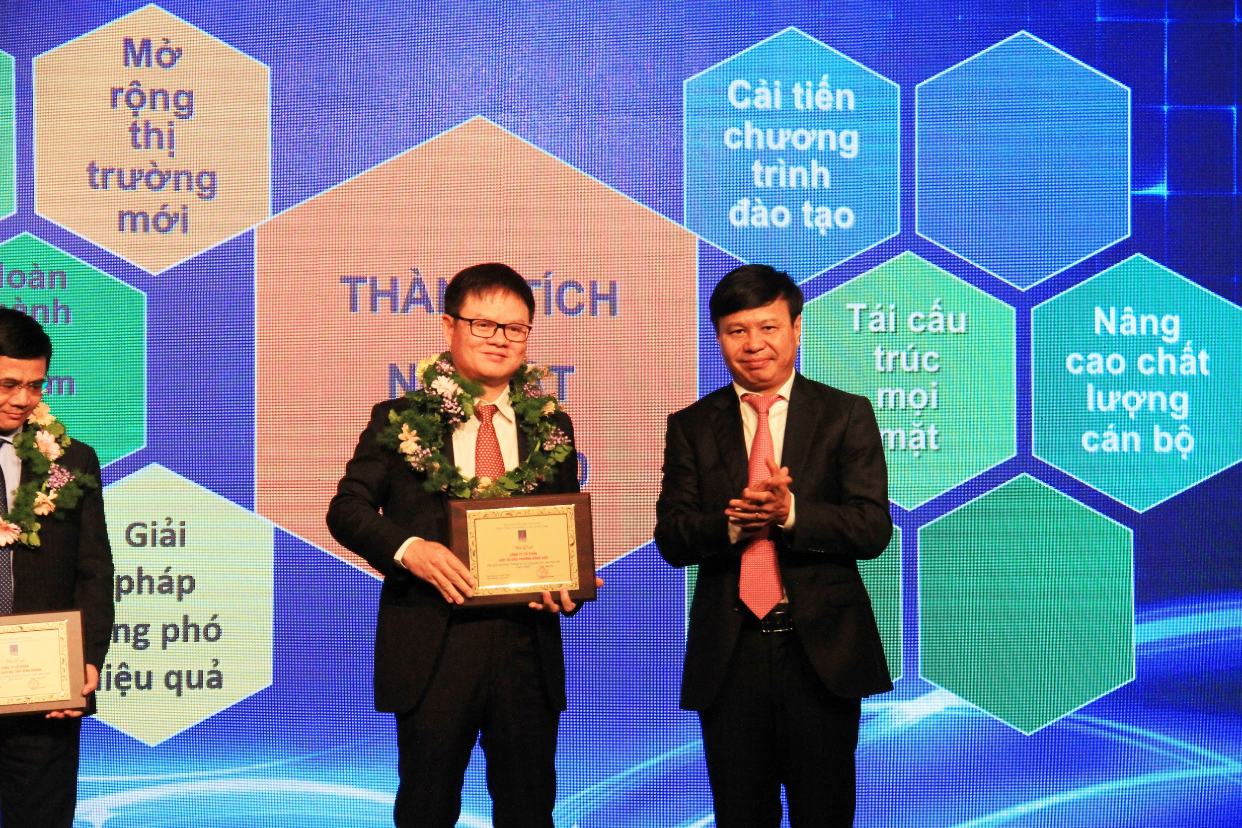 Năm 2020, vượt “khủng hoảng kép”, PVTrans hoàn thành vượt mức các chỉ tiêu quan trọng