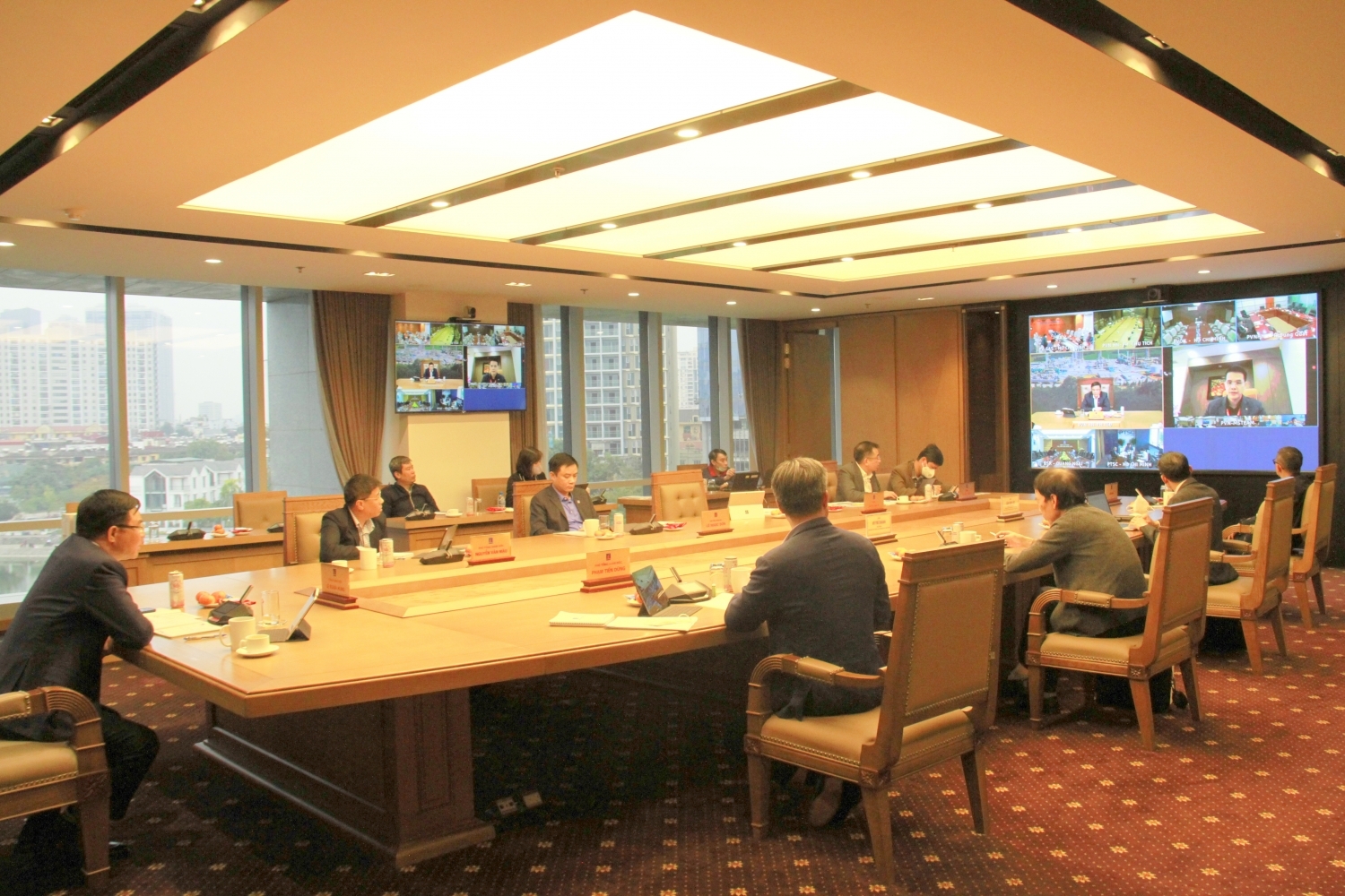 Petrovietnam tổ chức Tọa đàm "Covid-19 và lạm phát, nguy cơ, thách thức của năm 2022"