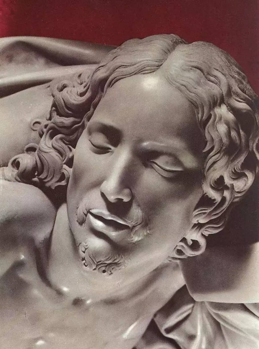 Pietà - Kiệt tác điêu khắc đẹp nhất của Michelangelo