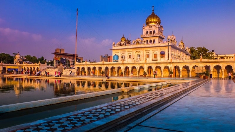 Tới thăm 6 ngôi đền linh thiêng nhất New Delhi, Ấn Độ Tới thăm 6 ngôi đền linh thiêng nhất New Delhi, Ấn Độ