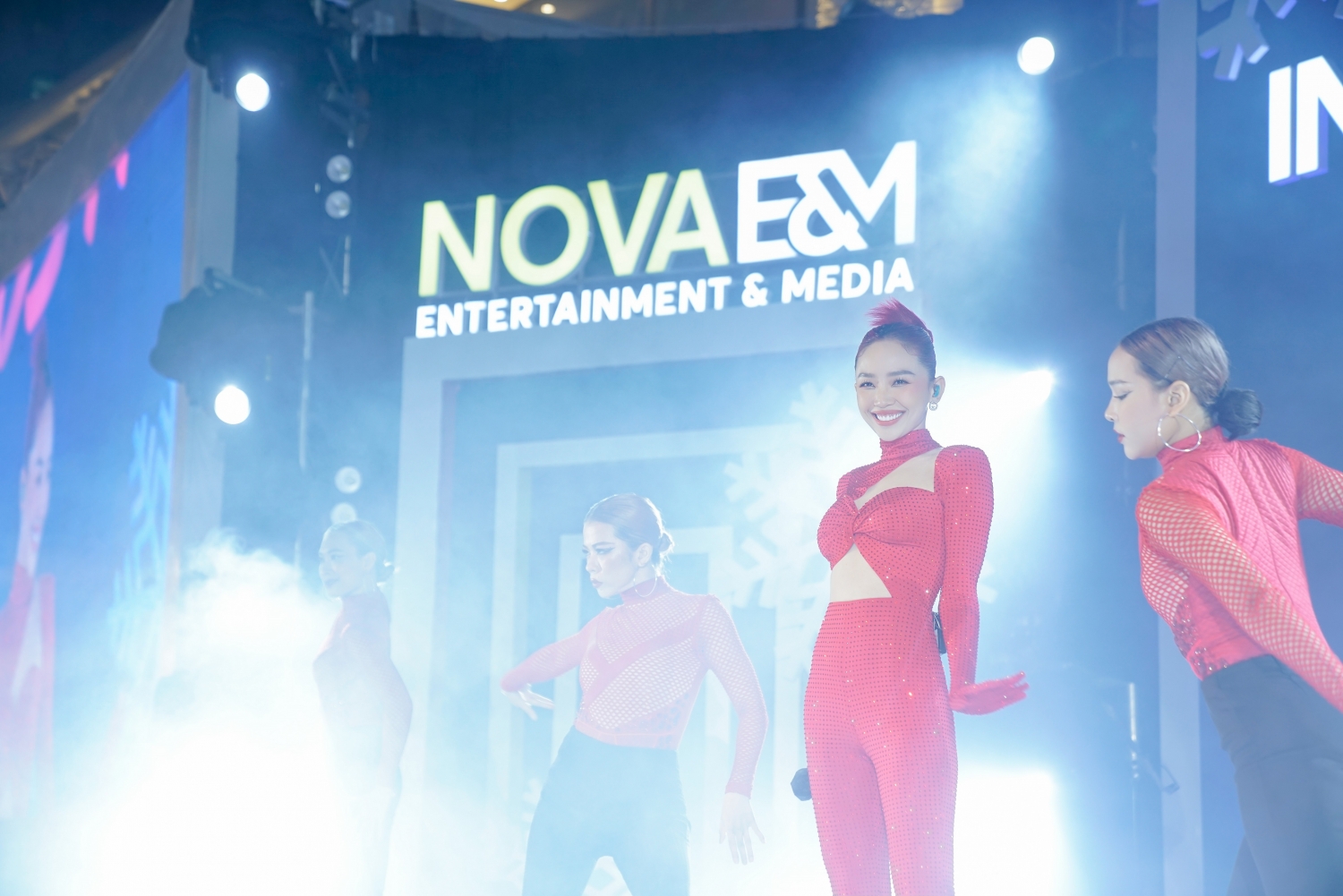Bế mạc chuỗi hoạt động của Vietnam International Fashion Festival (VIFF)  2021, diễn ra tại Novaland Gallery