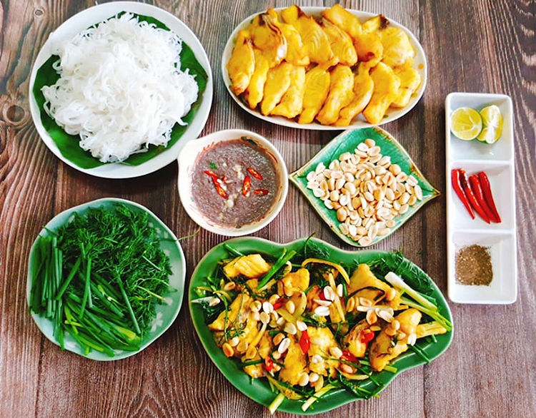 Thơm ngon chả cá Lã Vọng Hà Nội những ngày đông