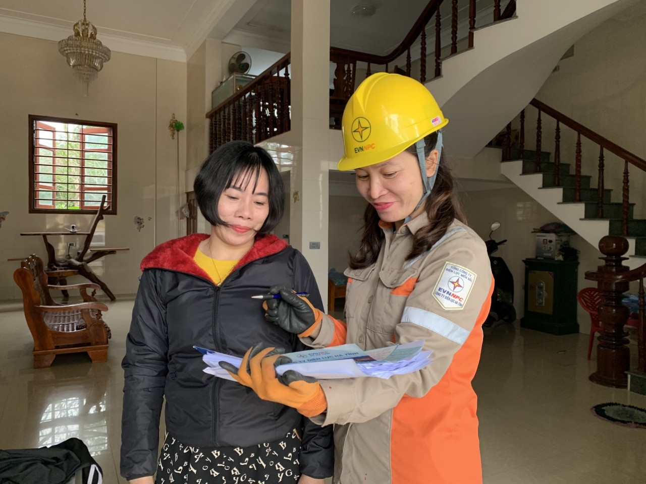 EVNNPC: Cách sử dụng thiết bị điện để hóa đơn không “tăng đột biến” trong mùa nắng nóng
